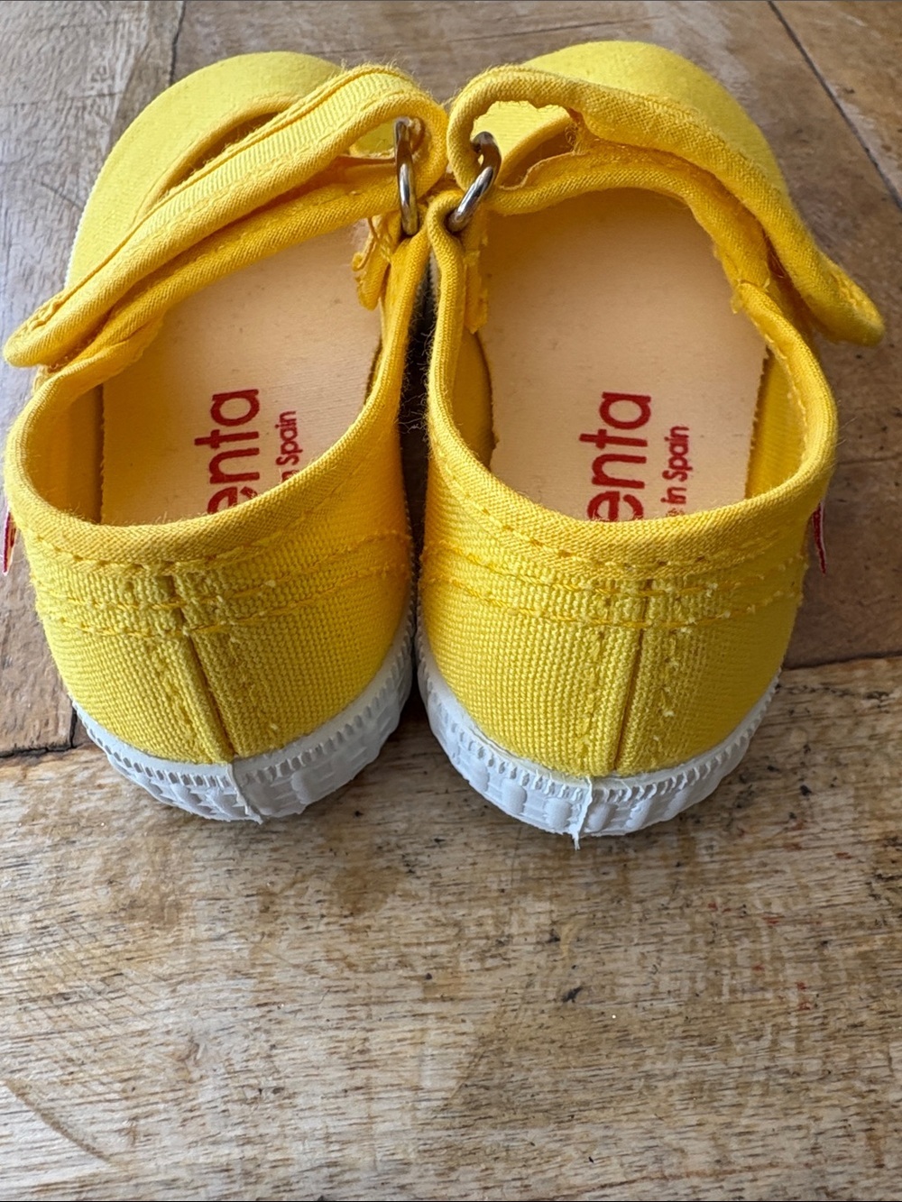 Like new Cienta Yellow Canvas Mary Jane Shoes size 21 - Picture 4 of 7
